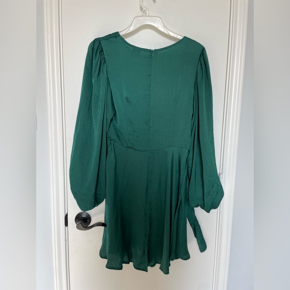 Forest green dress - Picture 3 of 3